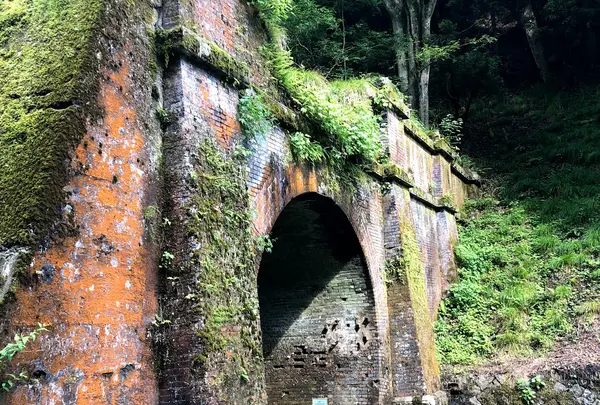 山中トンネル