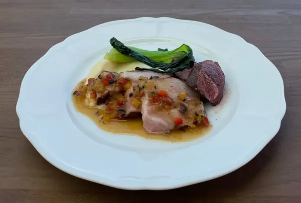 Reborn-Art DINING