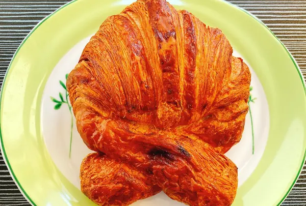 THE CITY BAKERY