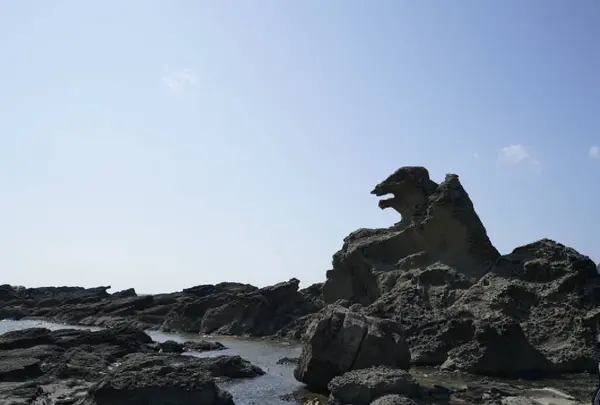 ゴジラ岩
