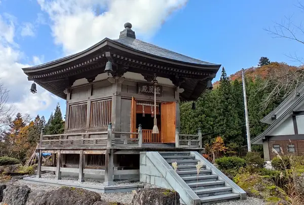 霊風殿(六角堂)