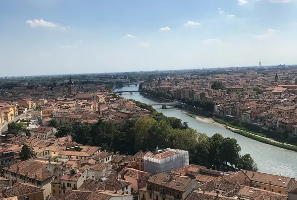 Piazzale Castel S. Pietroの写真・動画_image_991162