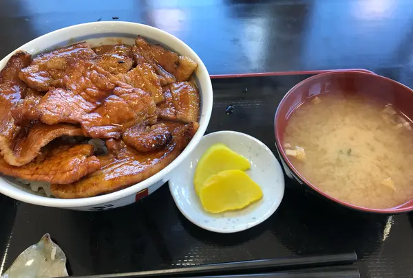 ぶた丼のとん田の写真・動画_image_994581