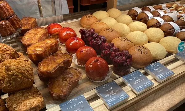 【B1F】ベーカリースクエア①話題のお店が常設