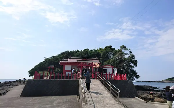 釜蓋（かまふた）神社