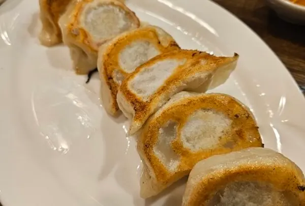 餃子専門店 焱(エン)
