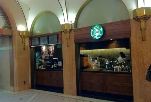 スターバックスコーヒー　小田急新宿店