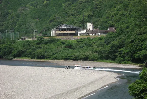 入鹿温泉ホテル瀞流荘