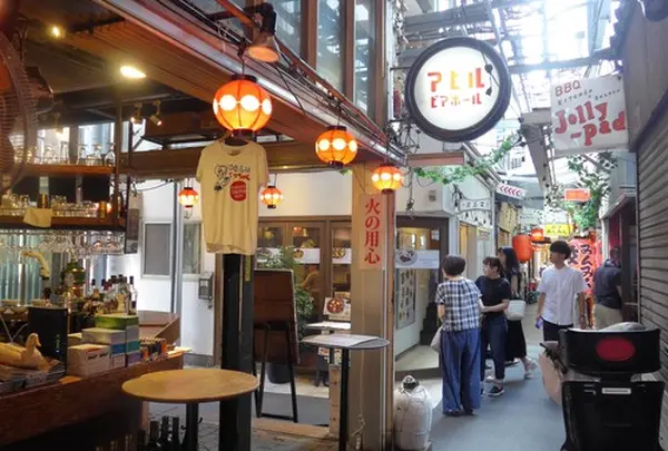 アヒルビアホール