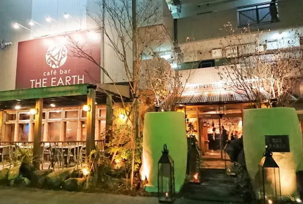 cafe bar THE EARTH