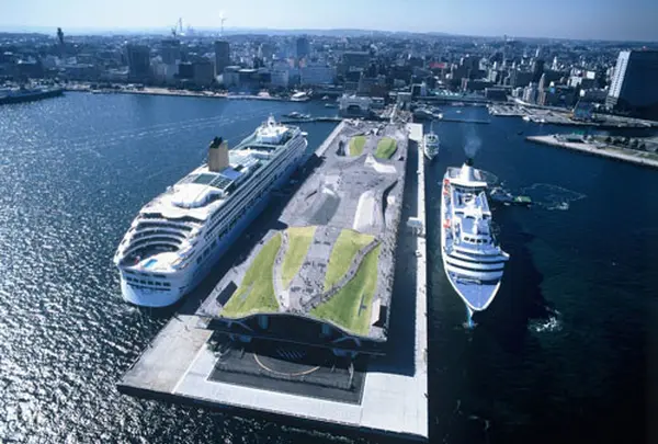 横浜港大さん橋国際客船ターミナル(大さん橋)