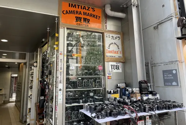 インティアズ・カメラマーケット