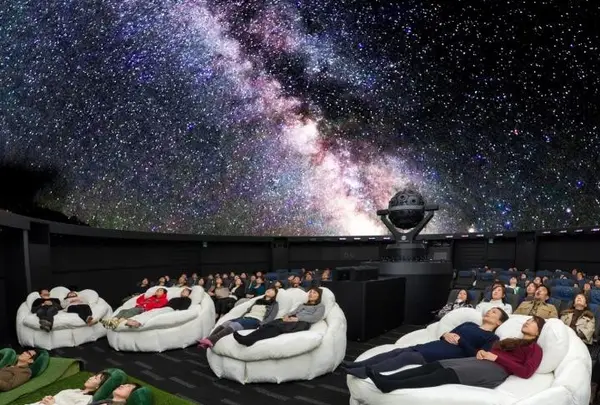 コニカミノルタプラネタリウム満天