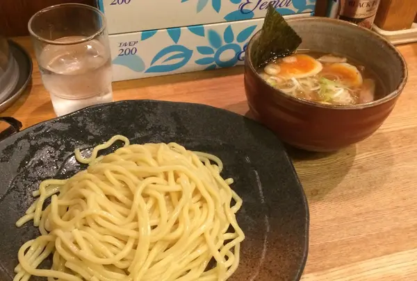 つけ麺屋やすべえ 新宿店の写真・動画_image_208120