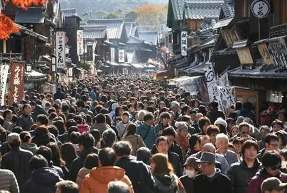 年末年始は かなりの人出