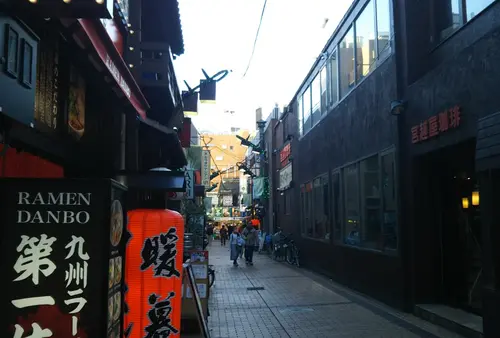 仲見世商店街のまち・町田で闊歩のひとり旅