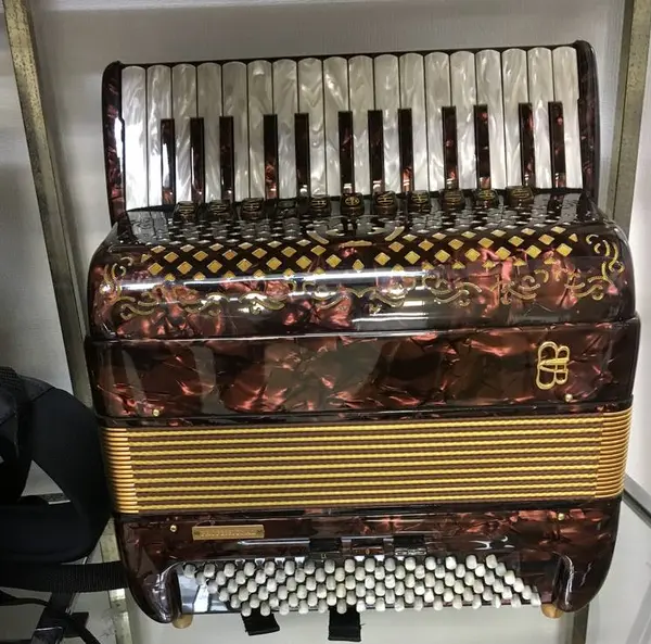 イタリア製アコーディオン