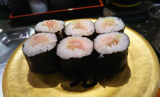 本格的な老舗回転寿司