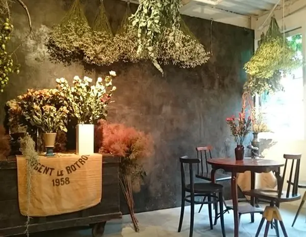 カフェ利用もできる