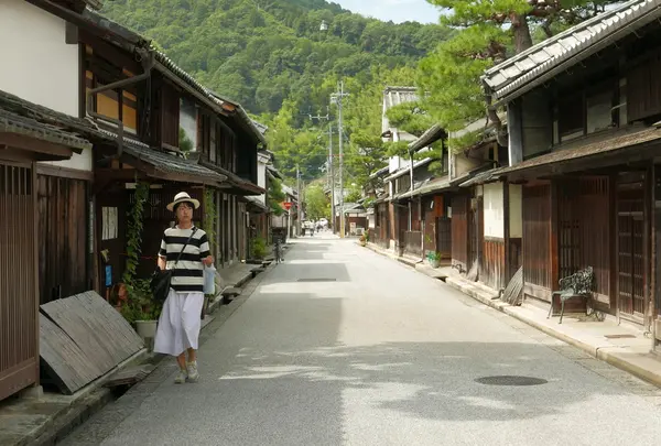 古い町並みが続く景観地区