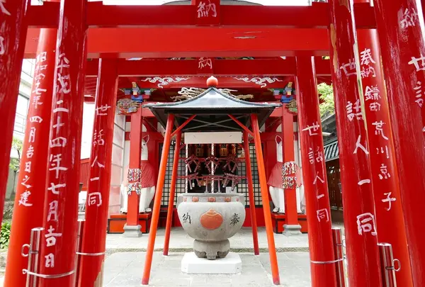 巨大御狐様がある稲荷大明神