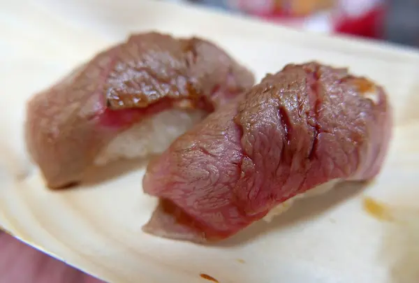 一度は食べてみたい飛騨牛握り寿司