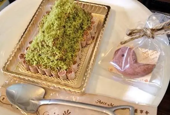 話題の古墳ケーキです