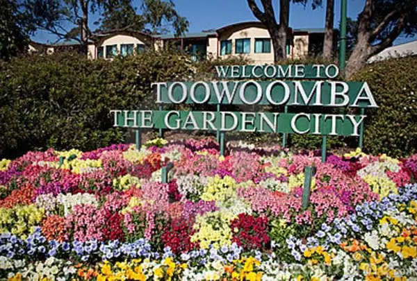 トゥーンバ Toowoomba