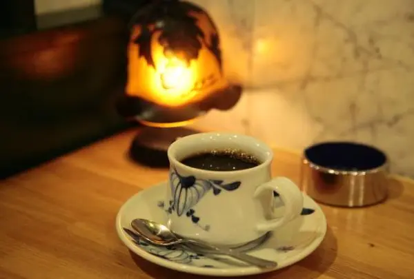 喫茶店トゥモロー（友路有）