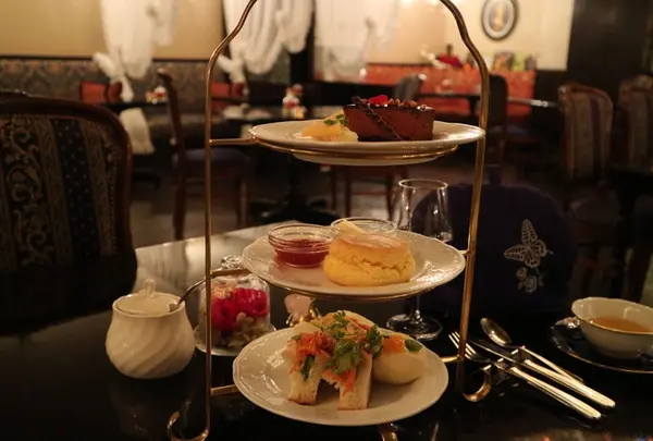 執事喫茶 Swallowtail