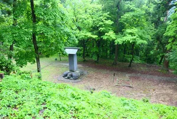 会津藩主松平家墓所（院内御廟）