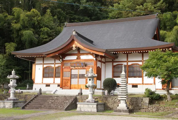 天寧寺 近藤勇の墓