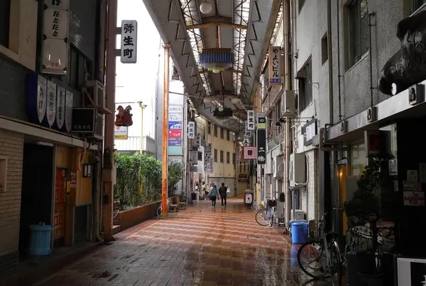 この辺りのは飲み屋だけ