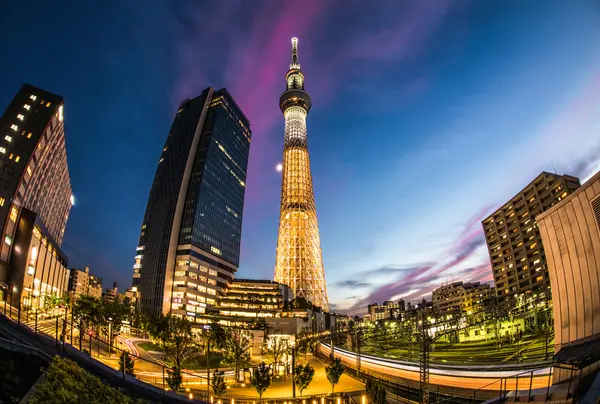 夜のスカイツリー