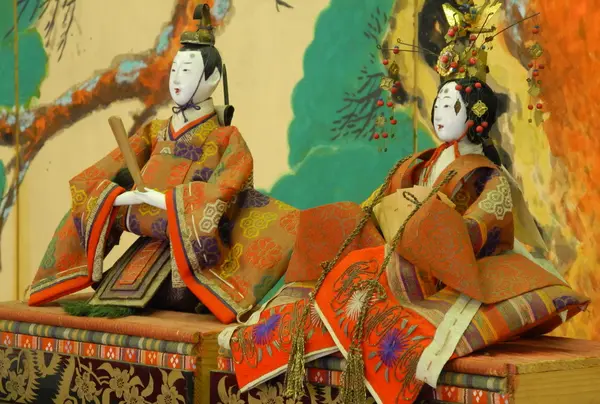 雛人形の季節
