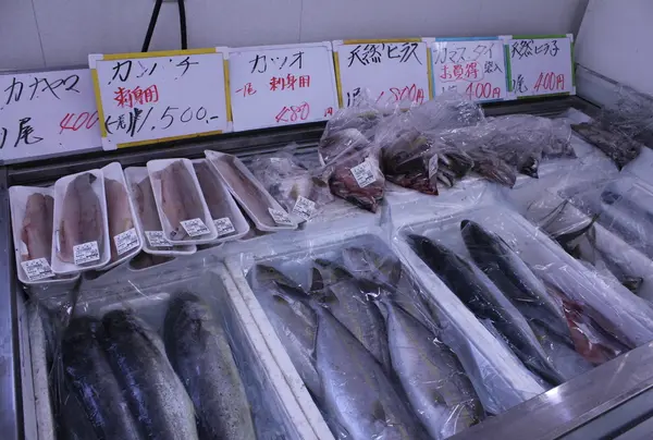 クーラーボックスを持って来よう！お魚いっぱいの直売所