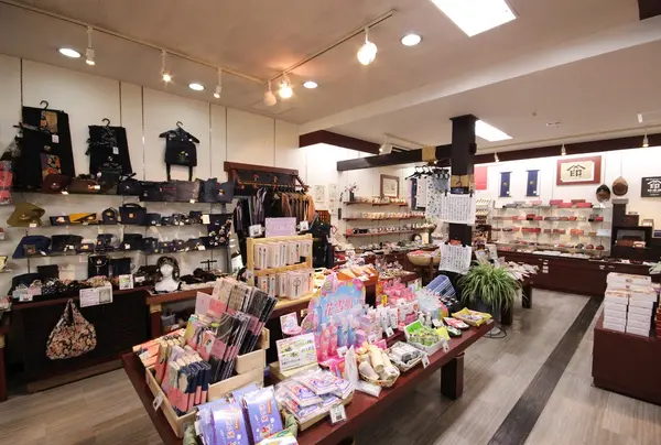 1階のお土産屋さん