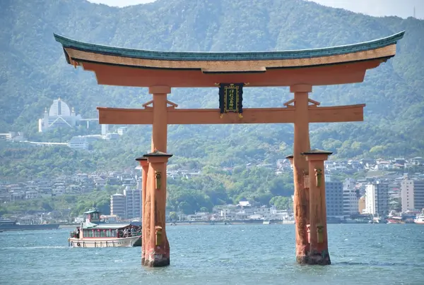 鳥居