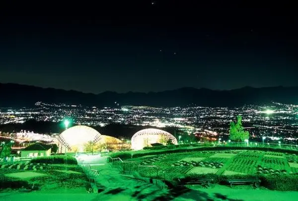 笛吹川フルーツ公園・フルーツセンター