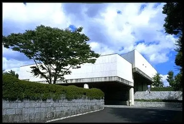泉屋博古館