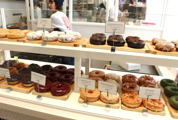 カムデンズブルースタードーナツ（CAMDEN’S BLUE ☆ DONUTS）