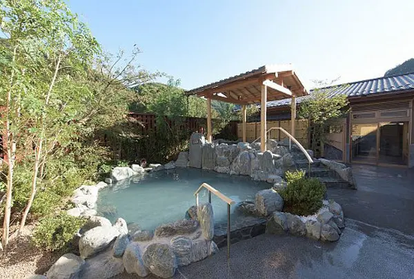 京王高尾山温泉　極楽湯
