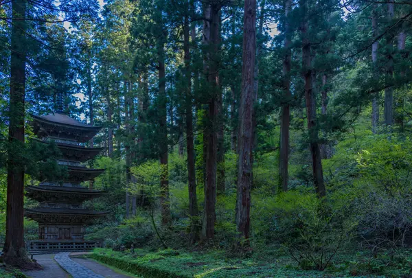 羽黒山五重塔