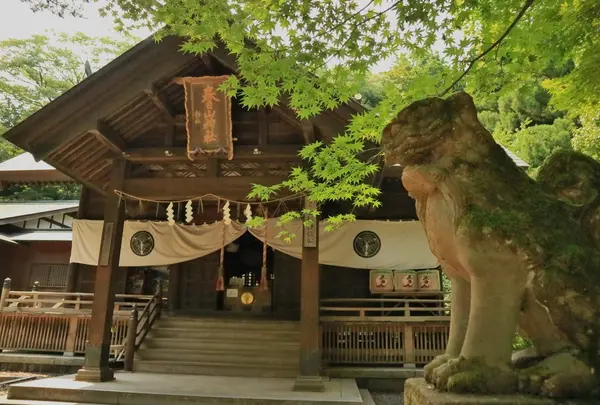 春日山神社