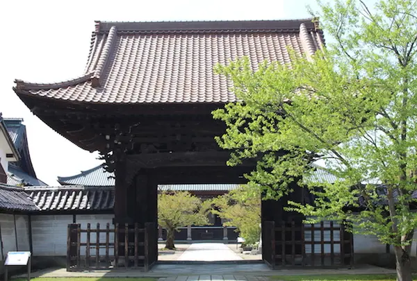 本山 誠照寺