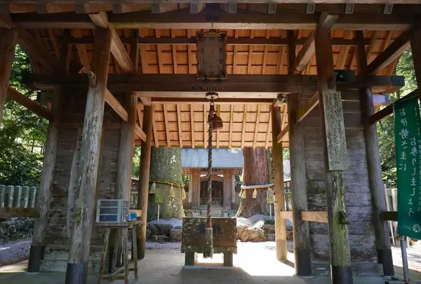 鳴谷神社