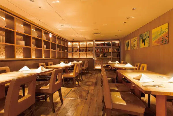 【ジョイナス　B2F】Osteria UVA RARA横浜