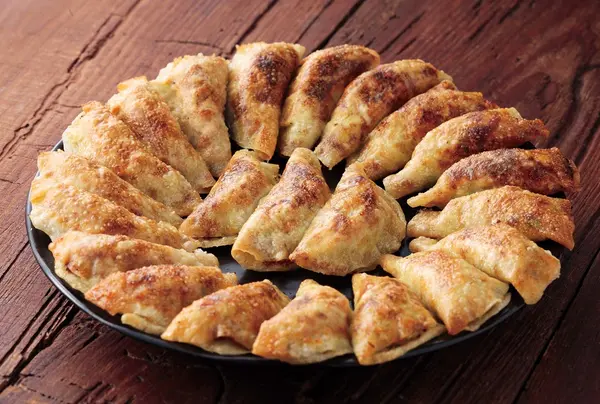 餃子の照井