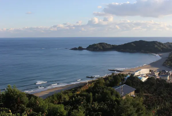 ポンカン山から生見海岸を見る！