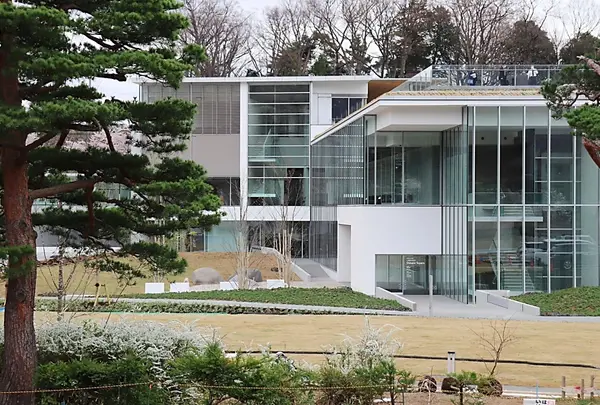 長野県立美術館